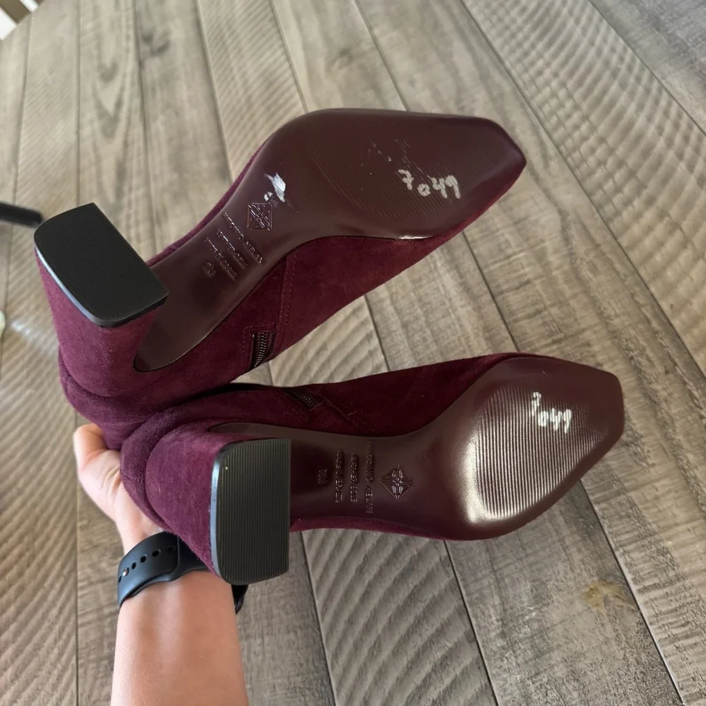 NWT Antonio Melani Elana Suede Bordo Dress Booties Sz 7